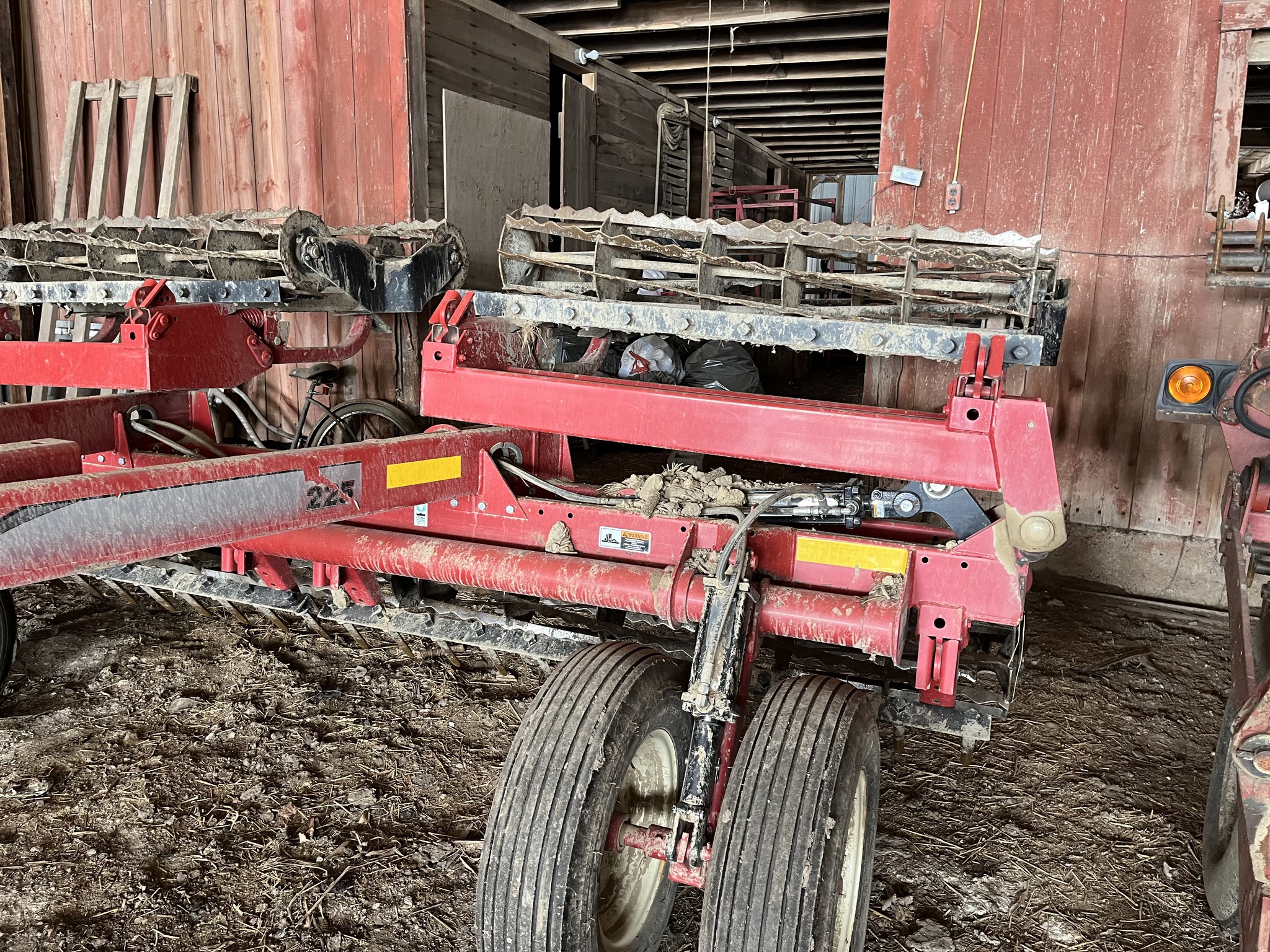 Unverferth 225 Image 2