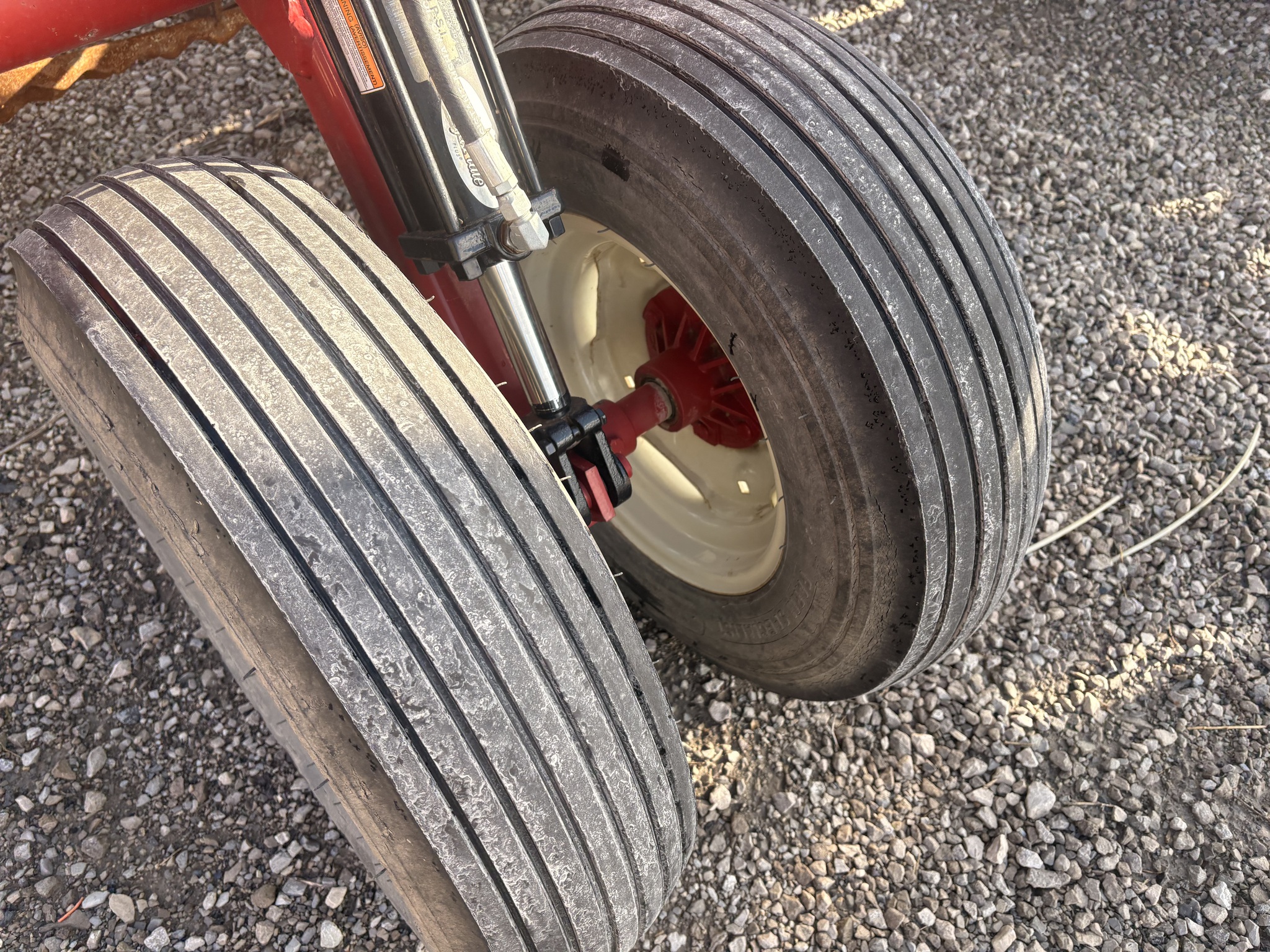 Unverferth 225 Image 9