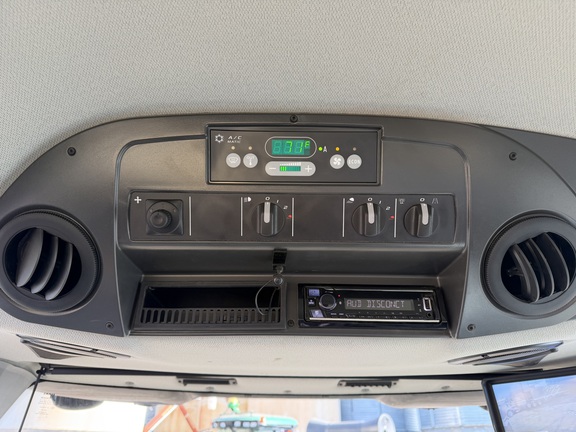 2023 Vermeer 605N - Photo5