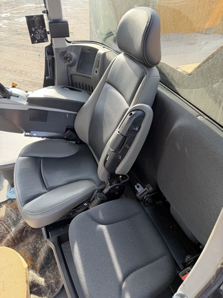 2023 Vermeer 605N - Photo10