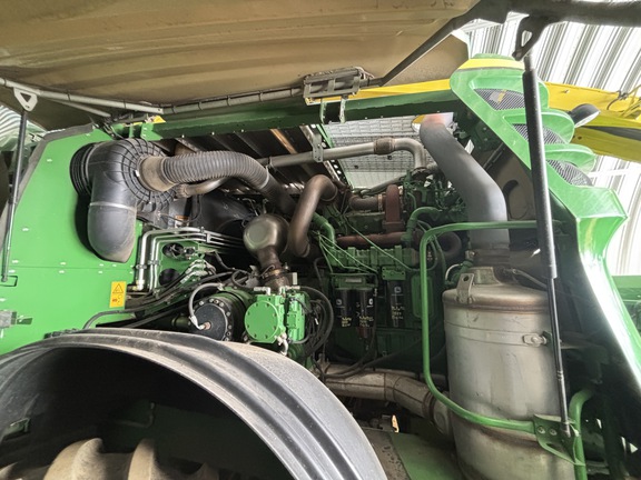 Used 2017 John Deere 8600 Self Propelled Forage Harvesters at Horizon Ag & Turf in Wetaskiwin, AB - Photo8