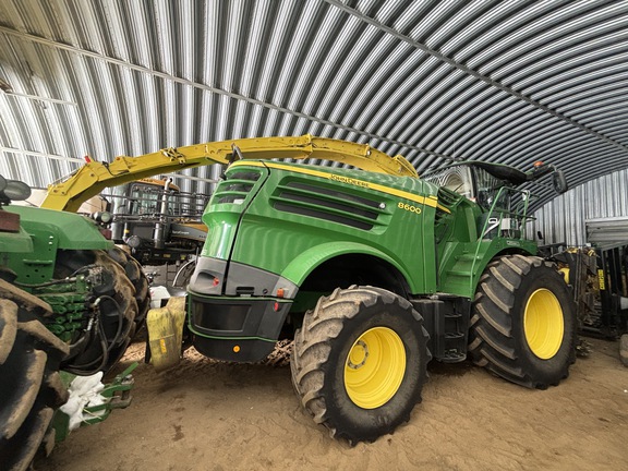 Used 2017 John Deere 8600 Self Propelled Forage Harvesters at Horizon Ag & Turf in Wetaskiwin, AB - Photo1
