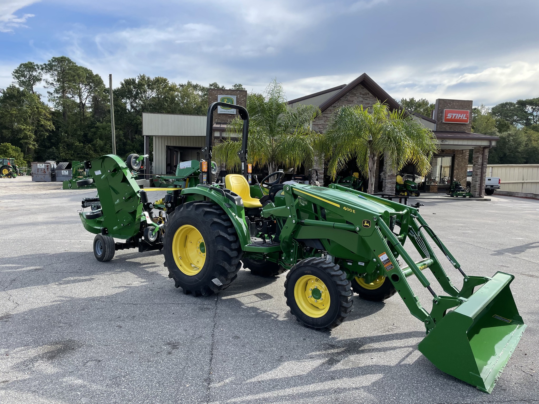 2026 John Deere 4066M Image 6