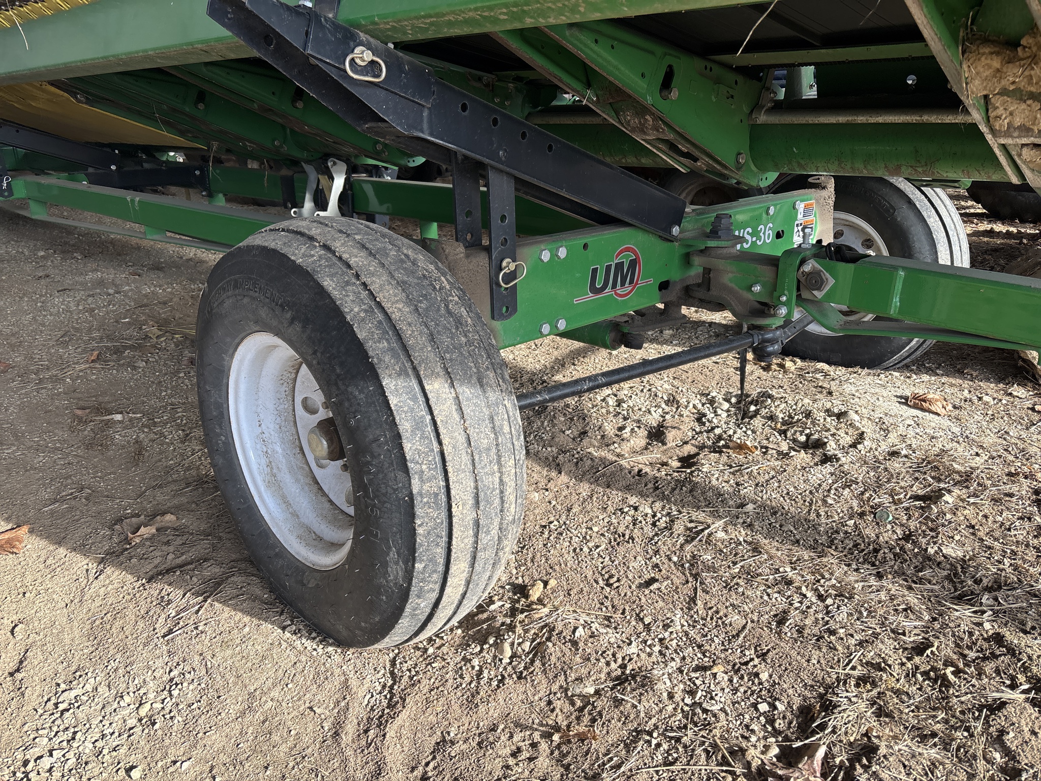 Used 2016 Unverferth AWS-36 Header carts at Koenig Equipment in Urbana, OH - PhotoXL5
