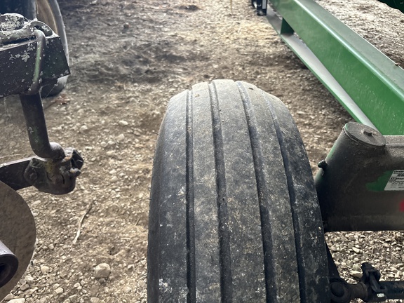 Used 2016 Unverferth AWS-36 Header carts at Koenig Equipment in Urbana, OH - Photo7
