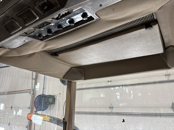 Used 1991 John Deere 4955 Row Crop Tractors at Koenig Equipment in Anna, OH - Photo20