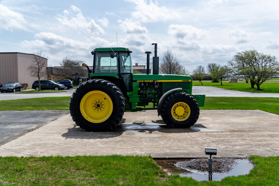 Used 1991 John Deere 4955 Row Crop Tractors at Koenig Equipment in Anna, OH - Photo5