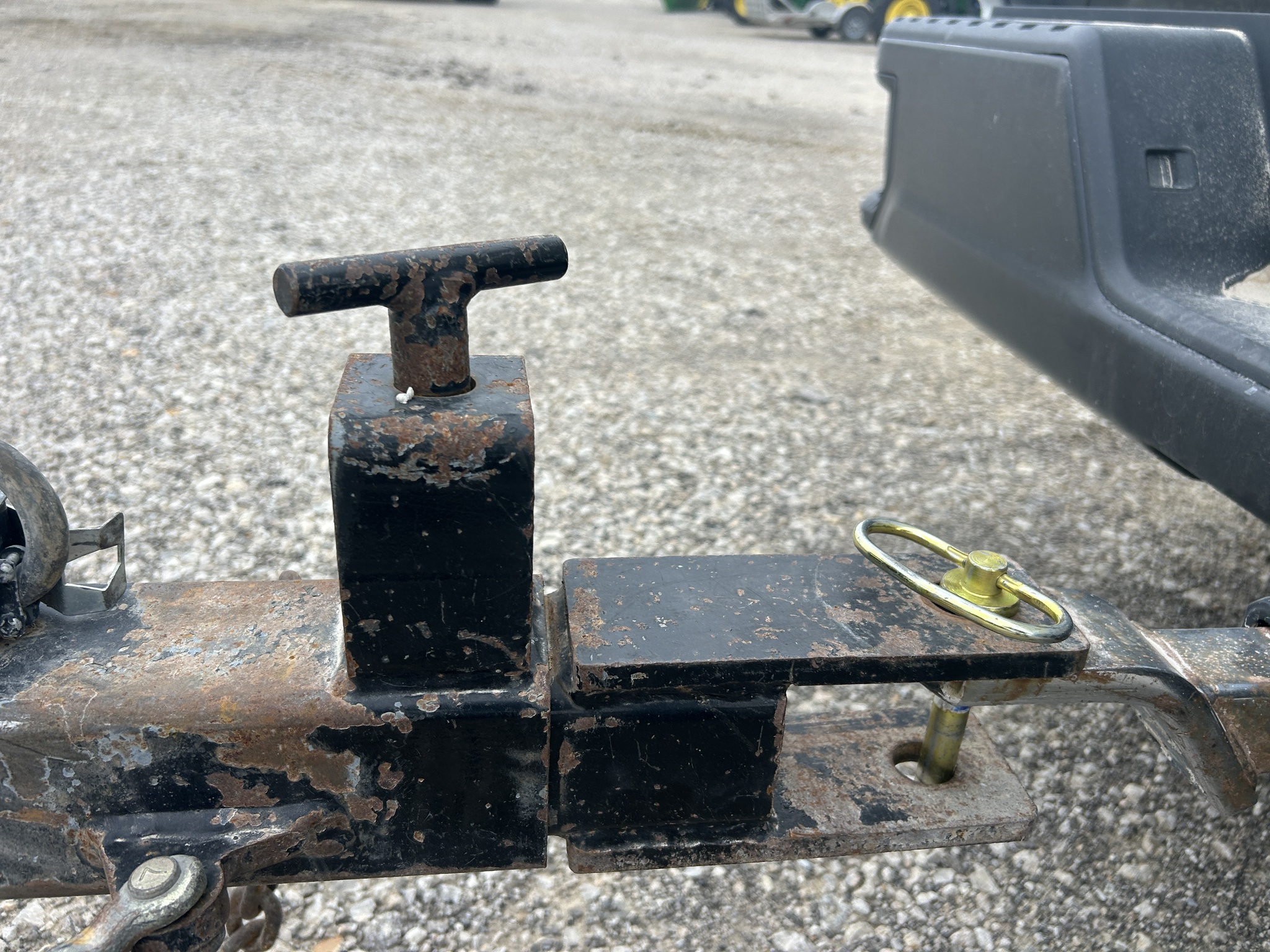   Duo Lift DLT37LT at Heritage Tractor in Adrian, MO