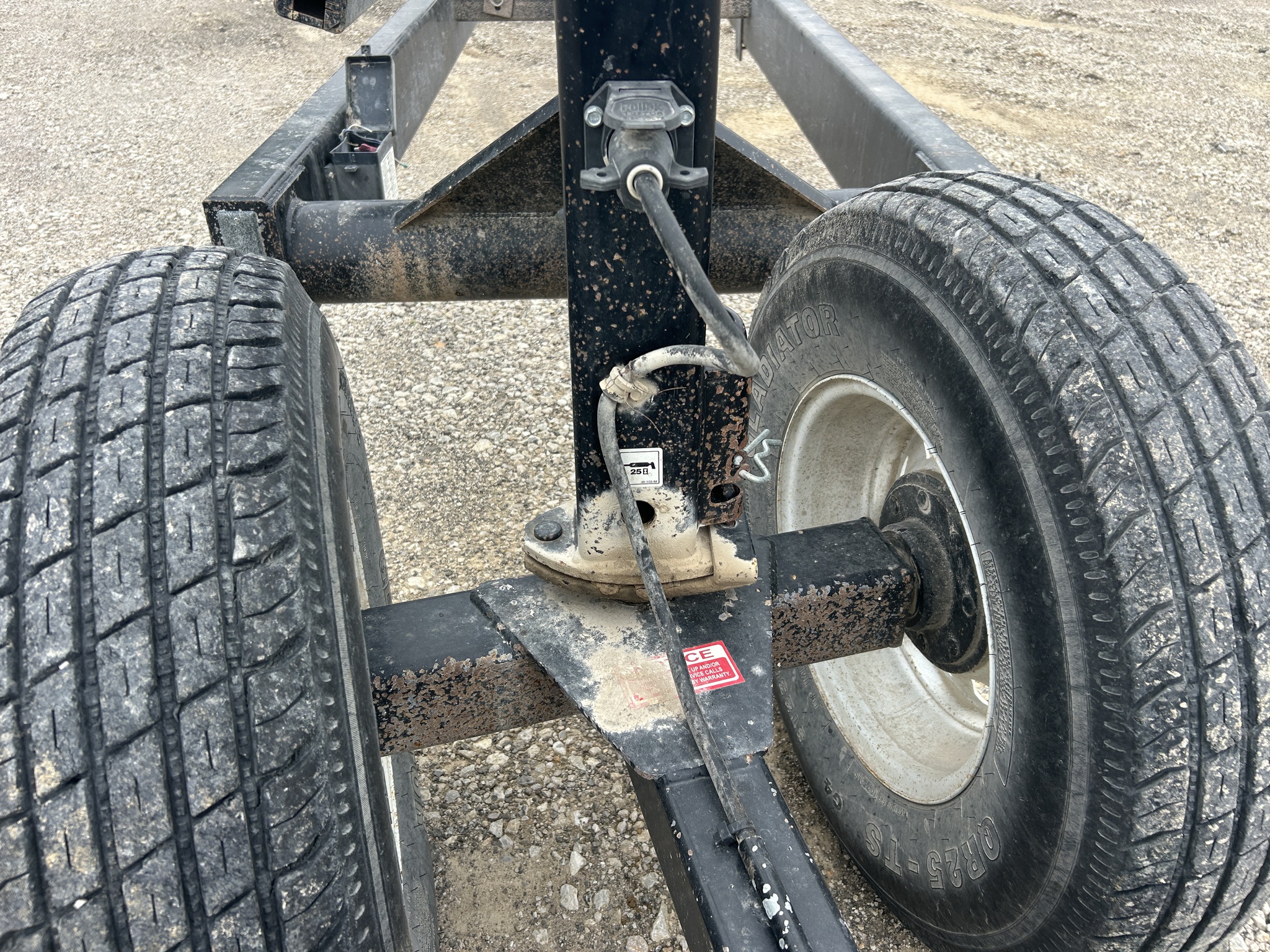   Duo Lift DLT37LT at Heritage Tractor in Adrian, MO