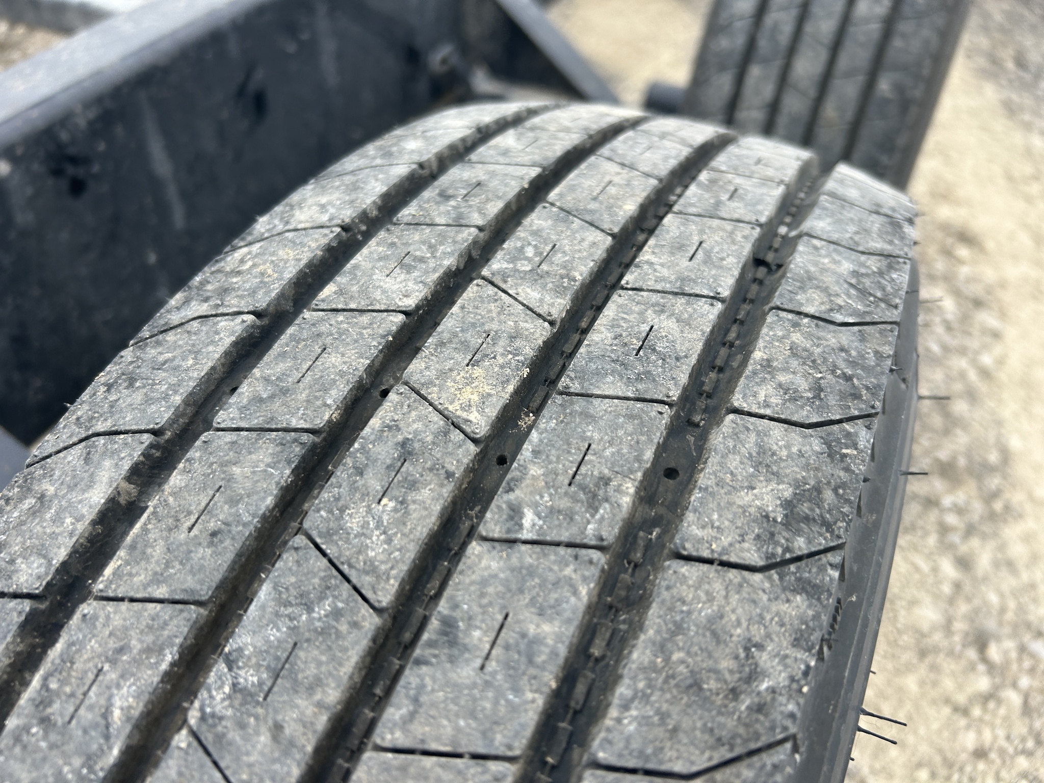   Duo Lift DLT37LT at Heritage Tractor in Adrian, MO