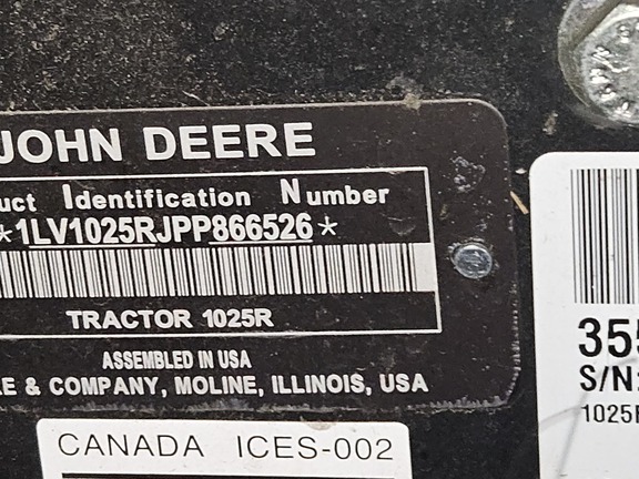 Photo of 2023 John Deere 1025R