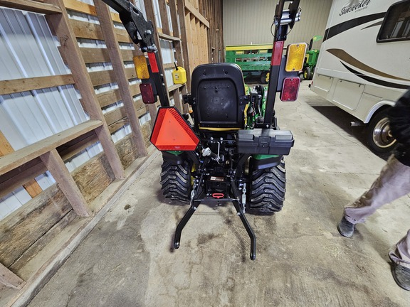 Photo of 2023 John Deere 1025R