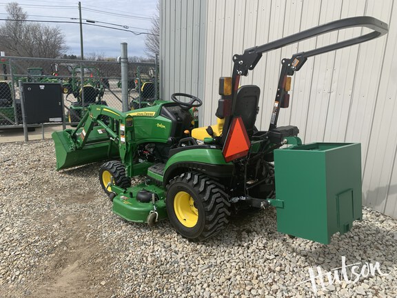 Photo of 2023 John Deere 1025R