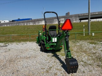 2024 John Deere 1025R Photo 3