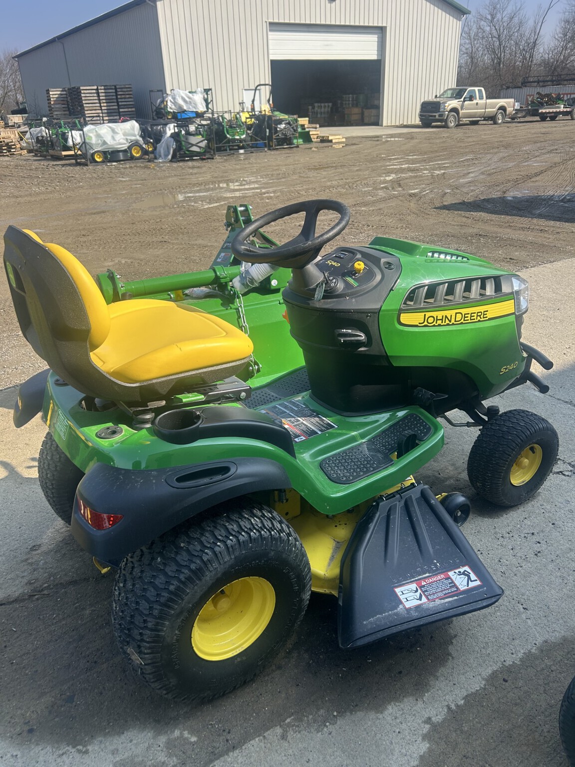 2015 John Deere S240 Image 6