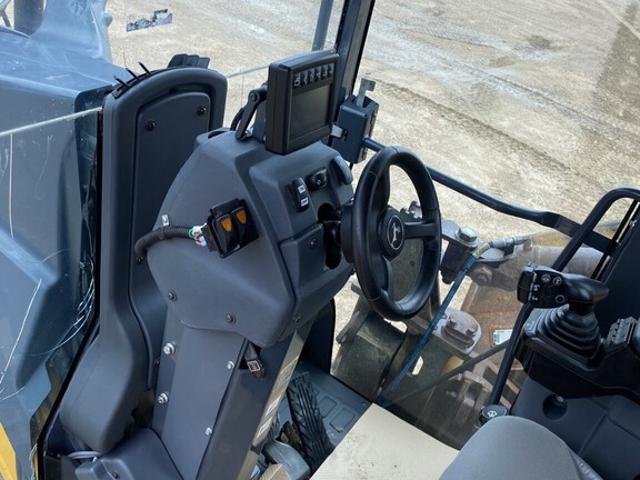 2021 John Deere 872G