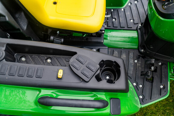 New In-Stock 2026 John Deere 4052M Compact Utility Tractors at Koenig Equipment in Urbana, OH - Photo9