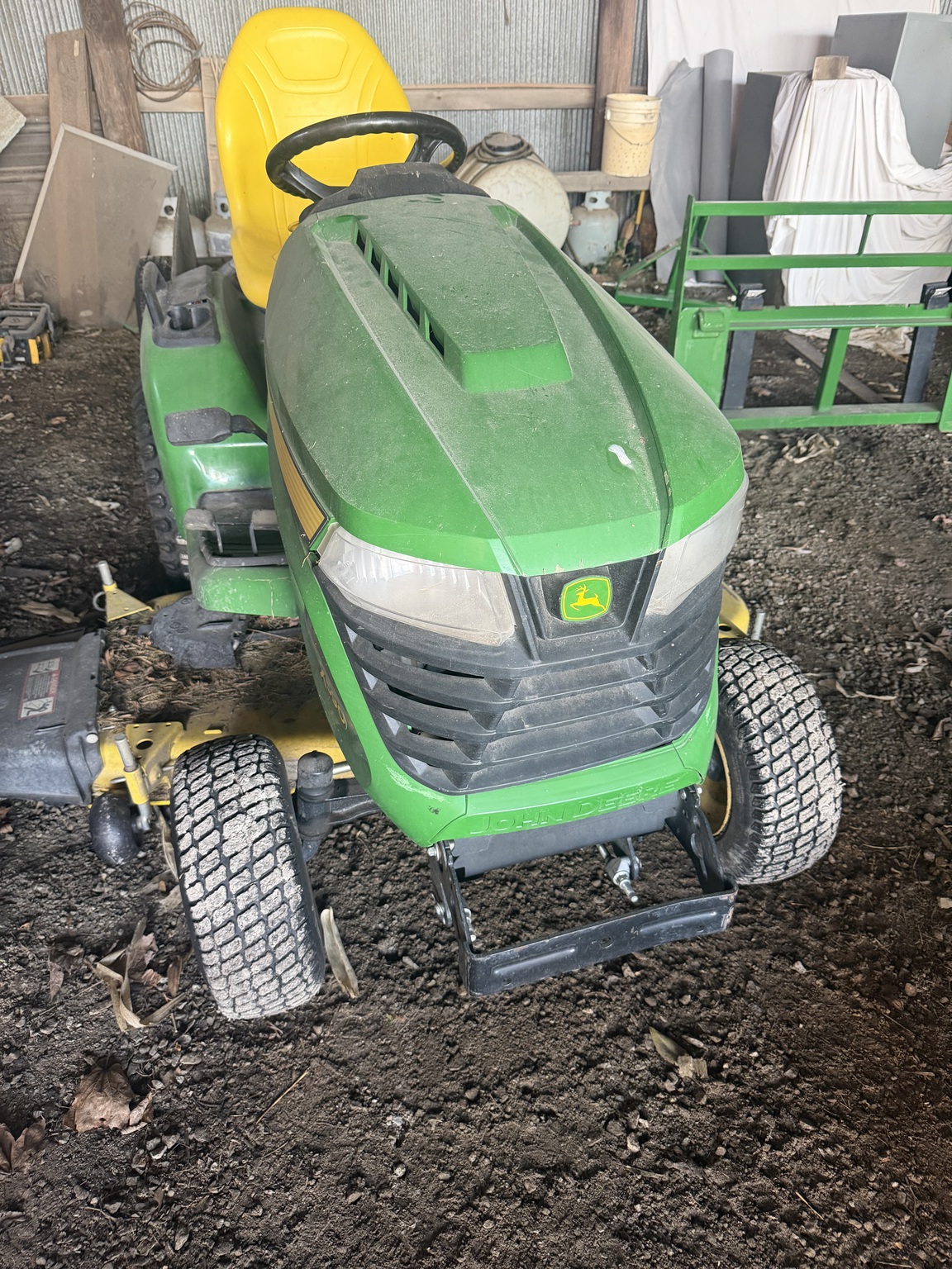 2020 John Deere X590 Image 3