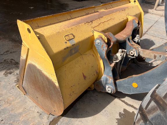 2020 John Deere 344L