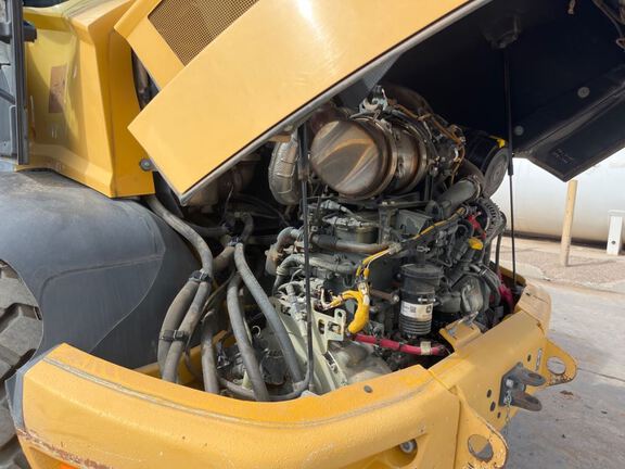 2020 John Deere 344L