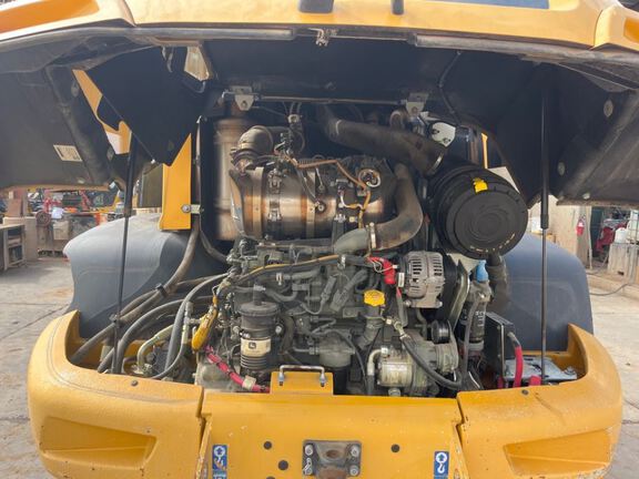 2020 John Deere 344L