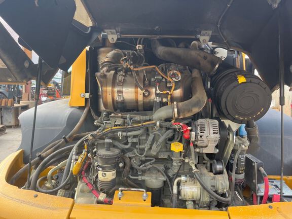 2020 John Deere 344L