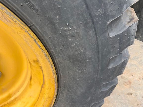 2020 John Deere 344L