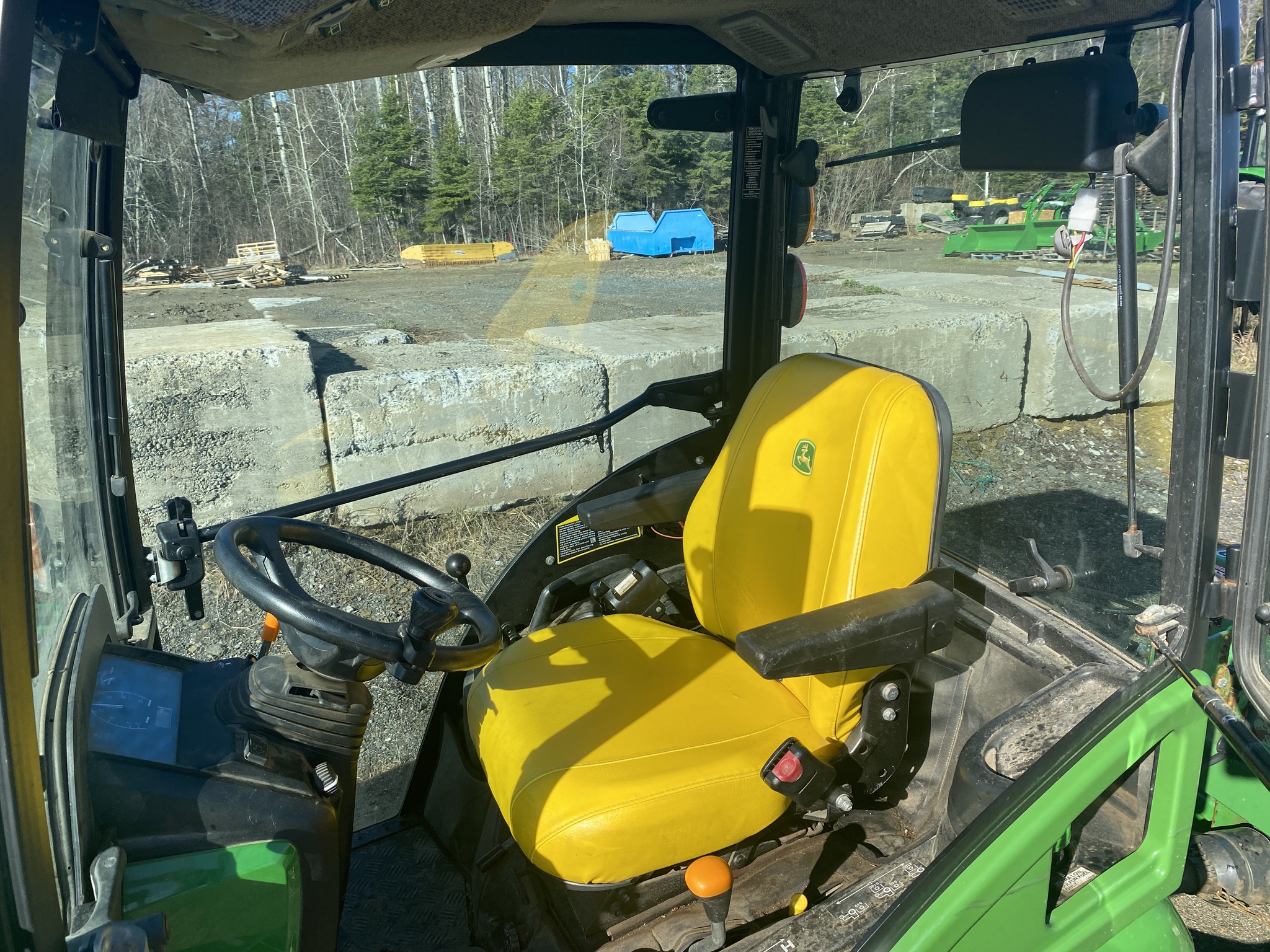 2021 John Deere 1025R Image 3