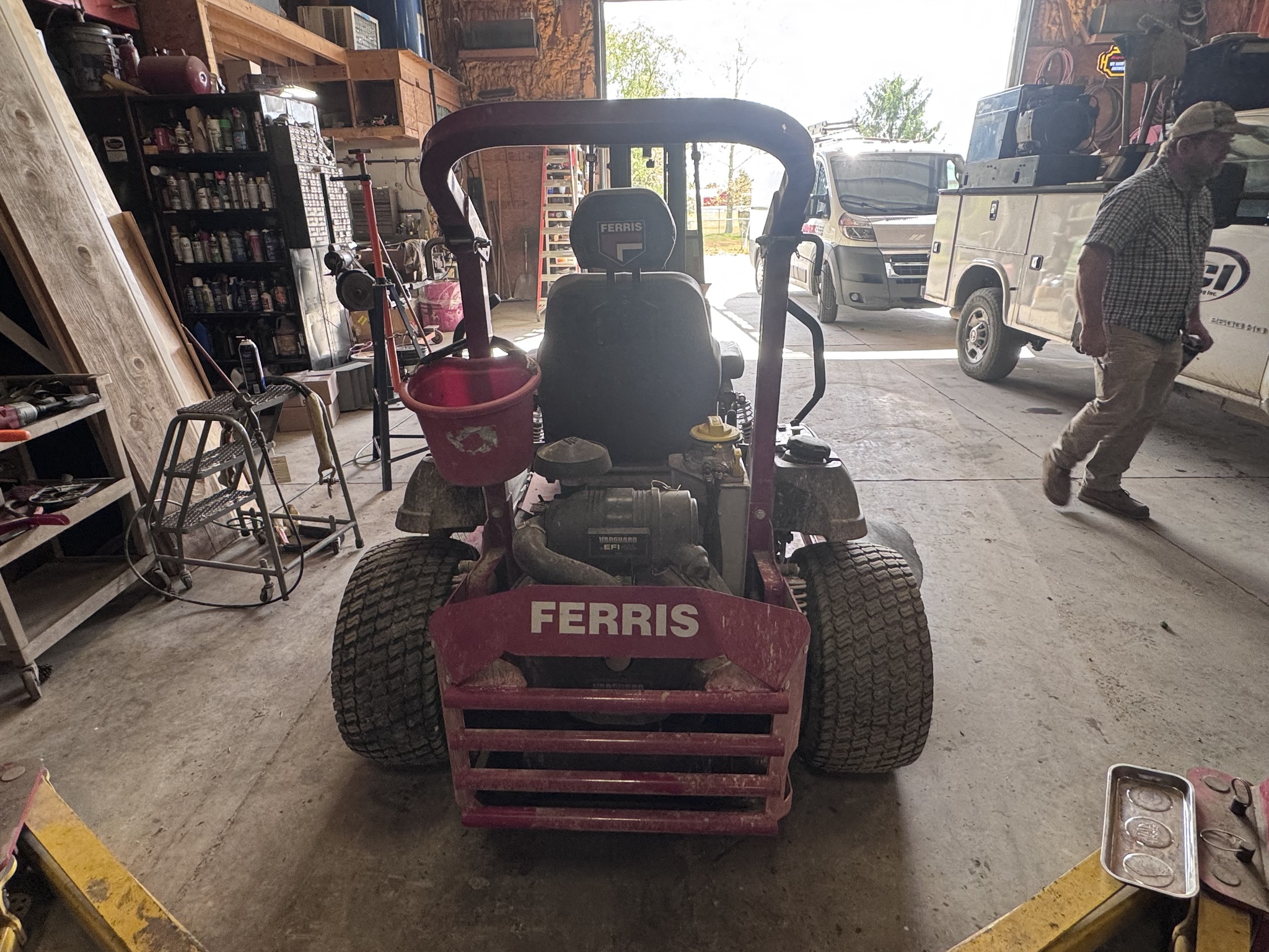 Used 2021 Ferris ISX3300 40 OGS Zero Turn Mowers at Koenig Equipment in Urbana, OH - PhotoXL4