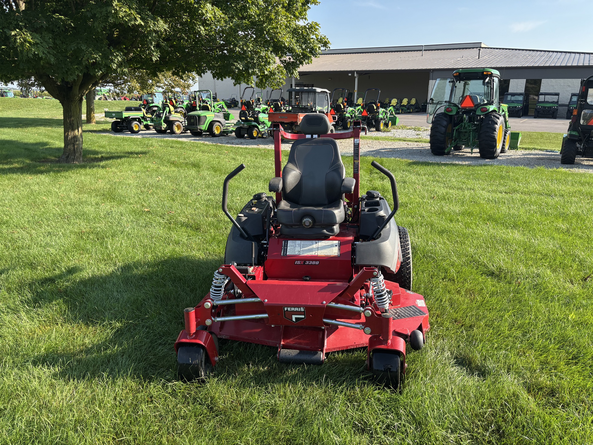 Used 2021 Ferris ISX3300 40 OGS Zero Turn Mowers at Koenig Equipment in Urbana, OH - PhotoXL1