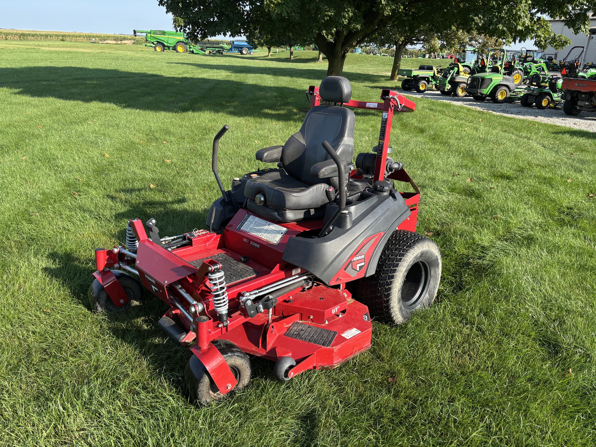 Used 2021 Ferris ISX3300 40 OGS Zero Turn Mowers at Koenig Equipment in Urbana, OH - PhotoXL0