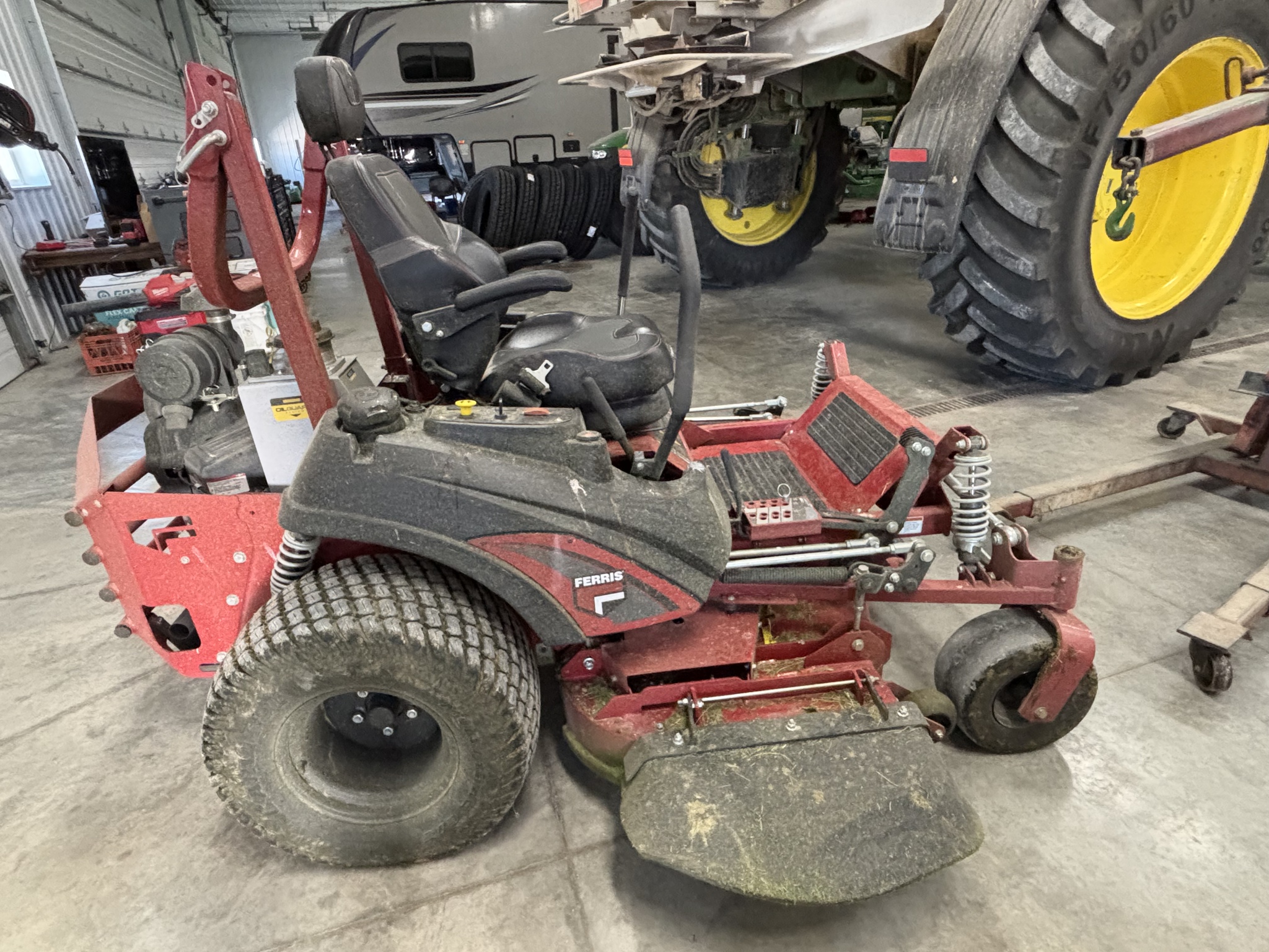 Used 2023 Ferris 5902064 / ISX3300 Zero Turn Mowers at Koenig Equipment in Urbana, OH - PhotoXL5