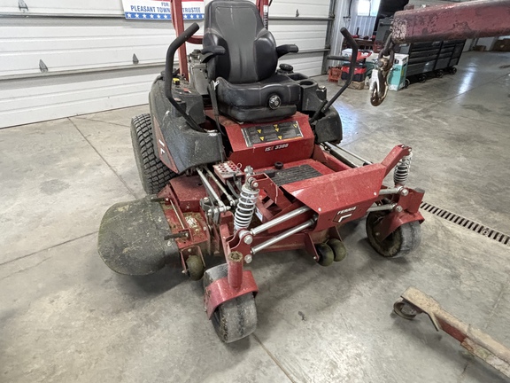 Used 2023 Ferris 5902064 / ISX3300 Zero Turn Mowers at Koenig Equipment in Urbana, OH - Photo3