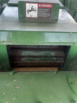 Photo of 2013 John Deere 3975