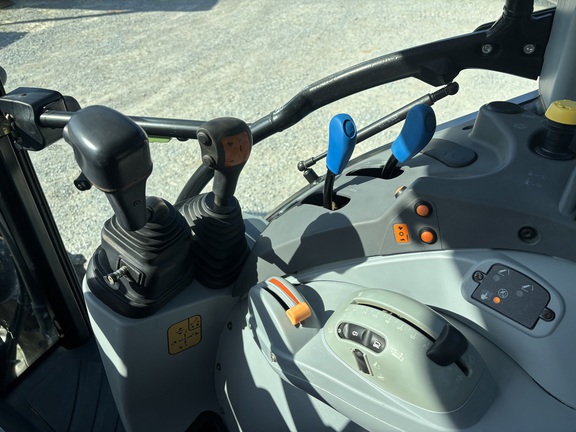 2012 New Holland T5. 115