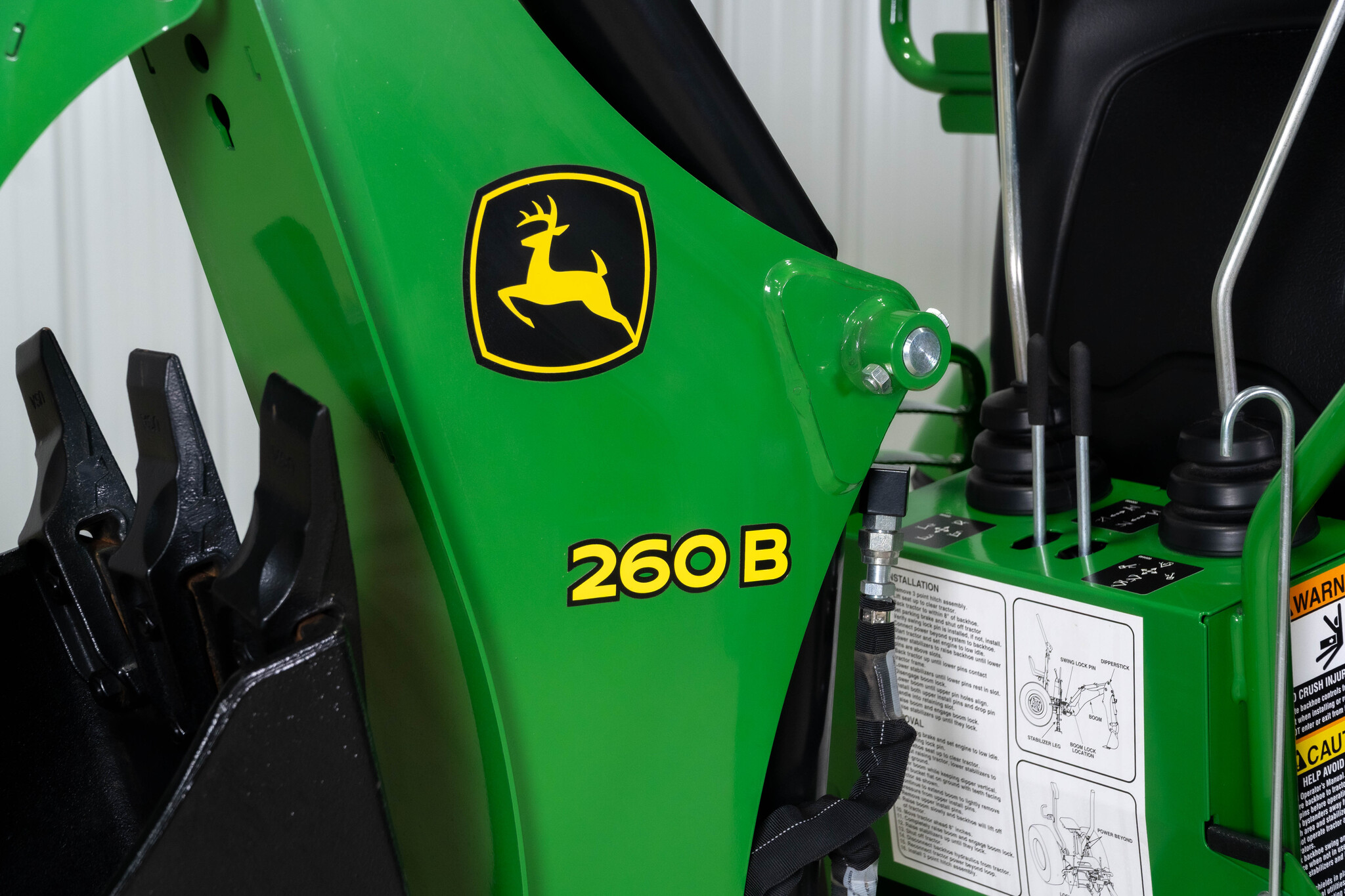 New In-Stock 2026 John Deere 1025R Compact Utility Tractors at Koenig Equipment in Lebanon, OH - PhotoXL7