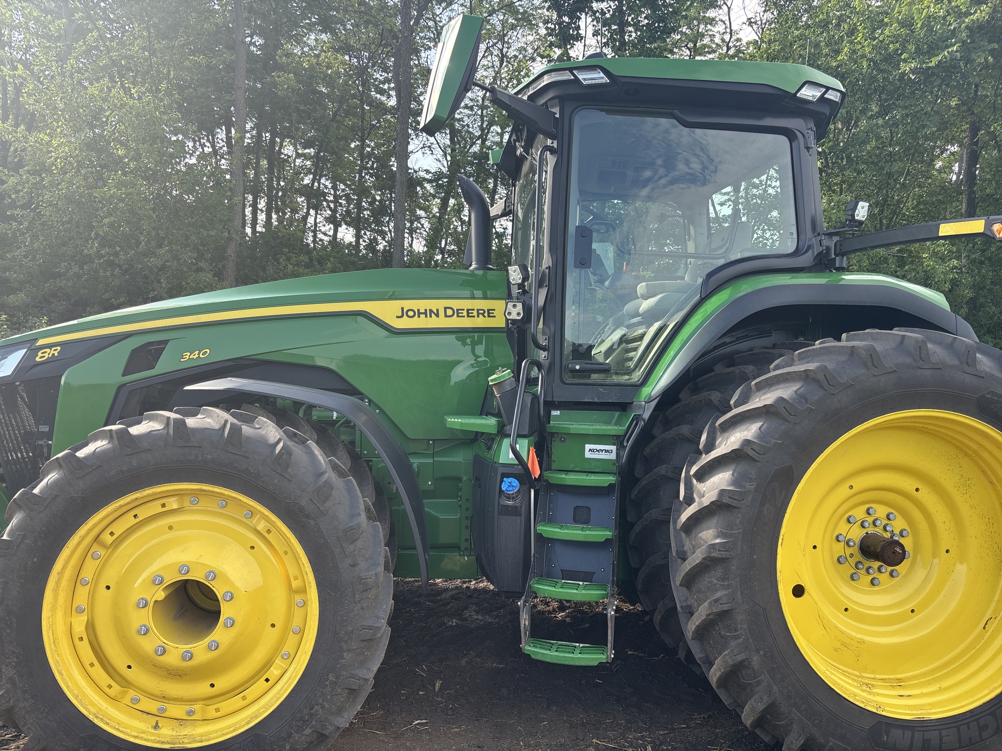 Used 2026 John Deere 8R 340 Row Crop Tractors at Koenig Equipment in Urbana, OH - PhotoXL3