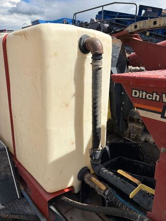 2012 Ditch Witch FM5