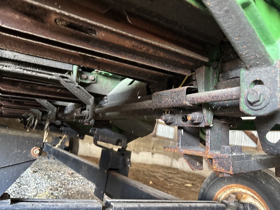 Used 1999 John Deere 893 Corn and Row Crop headers at Koenig Equipment in Anna, OH - Photo7