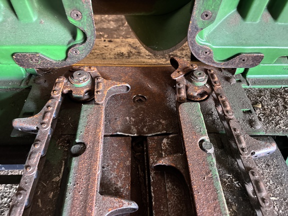 Used 1999 John Deere 893 Corn and Row Crop headers at Koenig Equipment in Anna, OH - Photo11