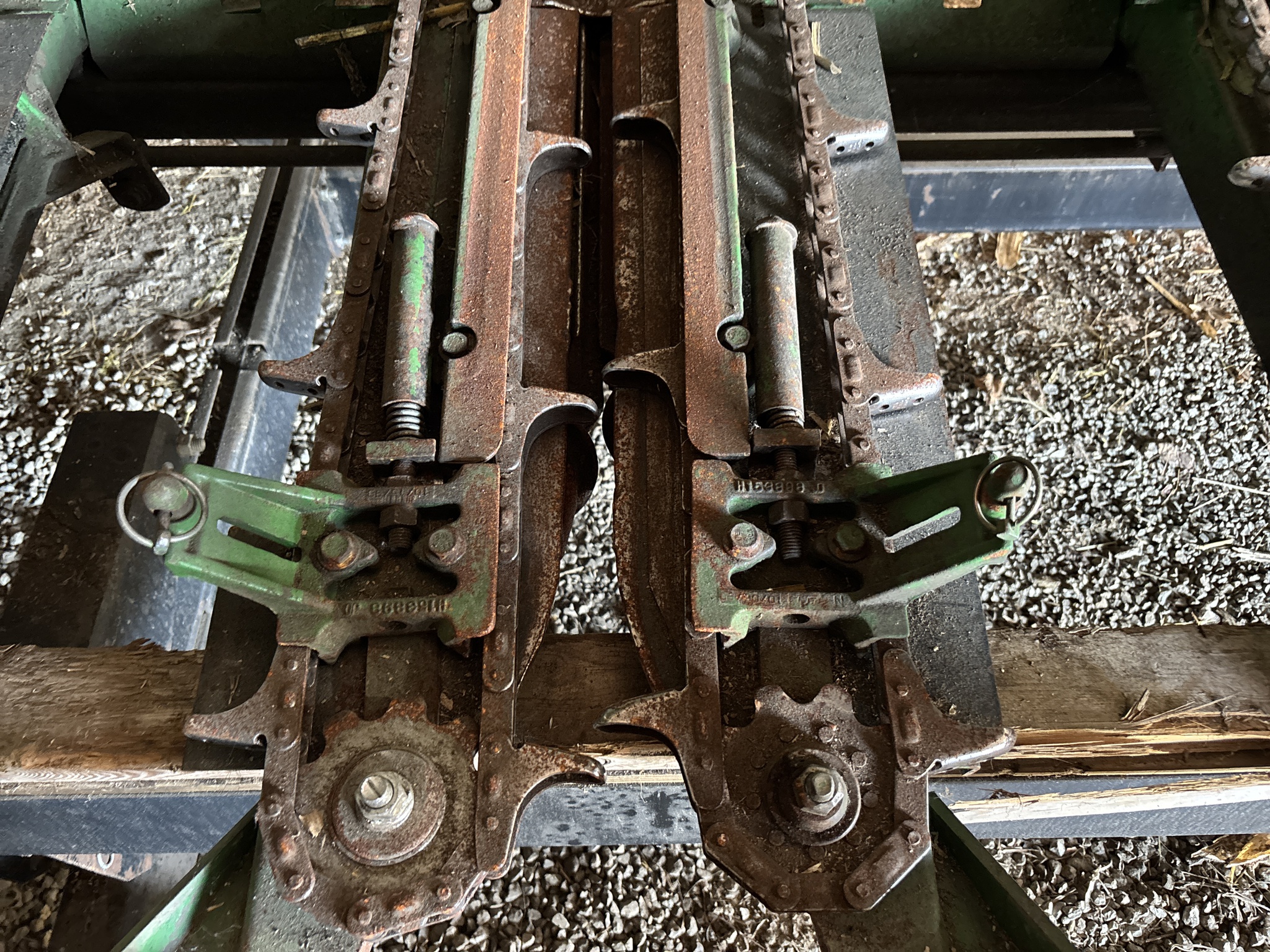 Used 1999 John Deere 893 Corn and Row Crop headers at Koenig Equipment in Anna, OH - PhotoXL12
