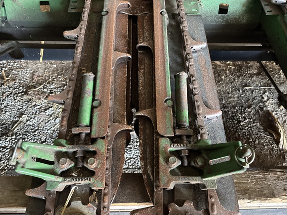 Used 1999 John Deere 893 Corn and Row Crop headers at Koenig Equipment in Anna, OH - Photo13