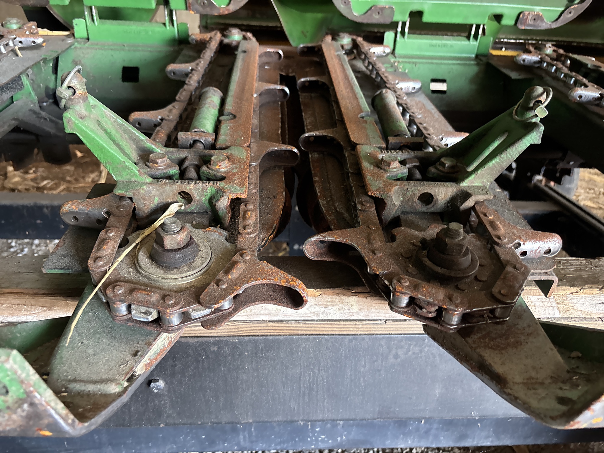 Used 1999 John Deere 893 Corn and Row Crop headers at Koenig Equipment in Anna, OH - PhotoXL14