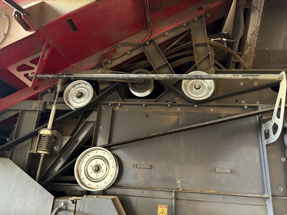 Used 2017 Massey Ferguson 9565 Combines at Horizon Ag & Turf in Vermilion, AB - Photo16
