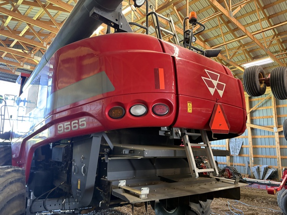 Massey Ferguson 9565