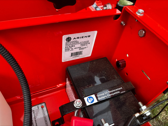 Used 2025 Ariens Edge 34 Briggs Zero Turn Mowers at Koenig Equipment in Tipp City, OH - Photo9