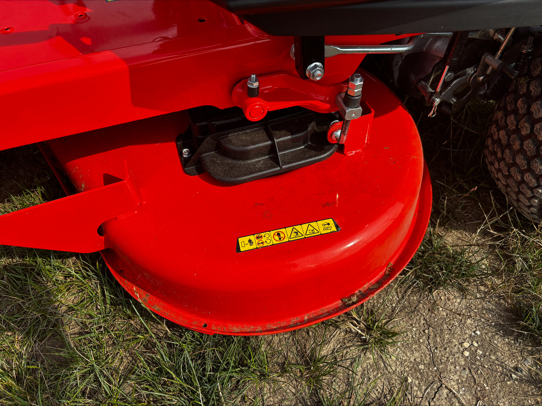 Used 2025 Ariens Edge 34 Briggs Zero Turn Mowers at Koenig Equipment in Tipp City, OH - PhotoXL12