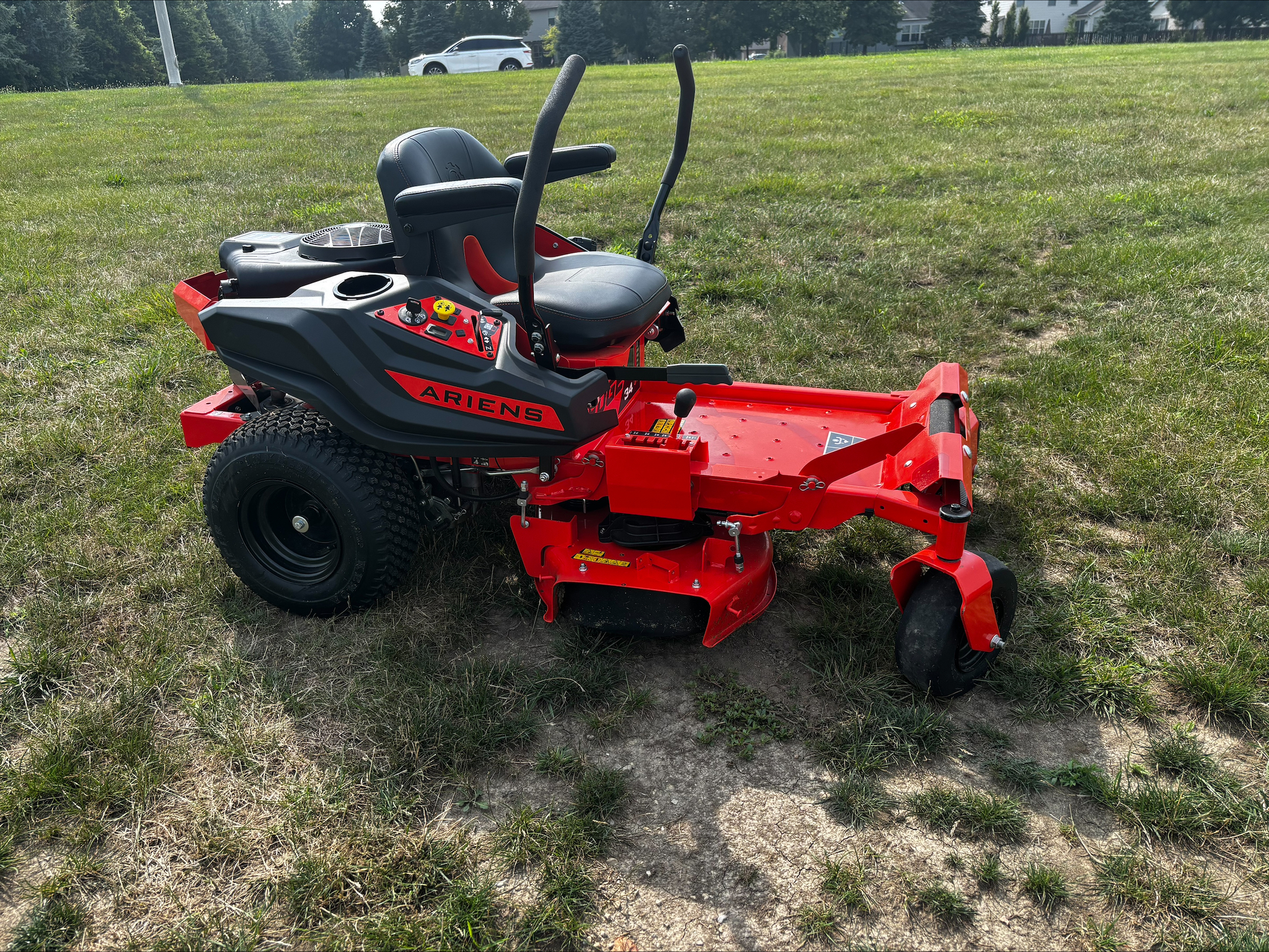 Used 2025 Ariens Edge 34 Briggs Zero Turn Mowers at Koenig Equipment in Tipp City, OH - PhotoXL6