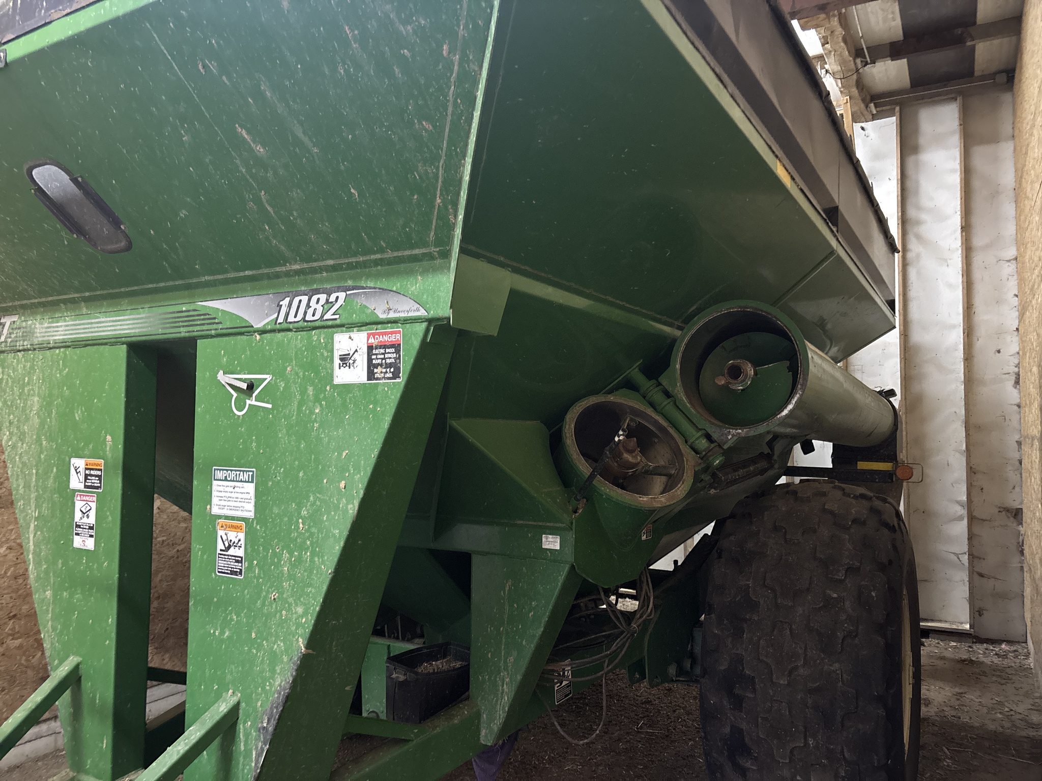 Used 2011 Brent 1082 Grain Carts at Koenig Equipment in Anna, OH - PhotoXL1