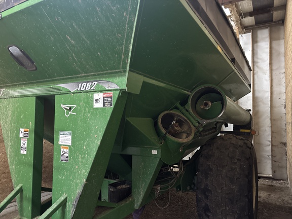 Used 2011 Brent 1082 Grain Carts at Koenig Equipment in Anna, OH - Photo1